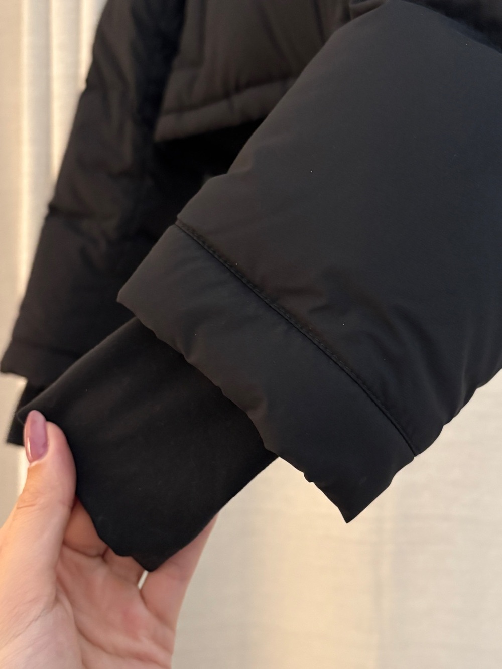ARITZIA| SUPER PUFF XTRA SHORTY JACKET - Picture 7 of 8